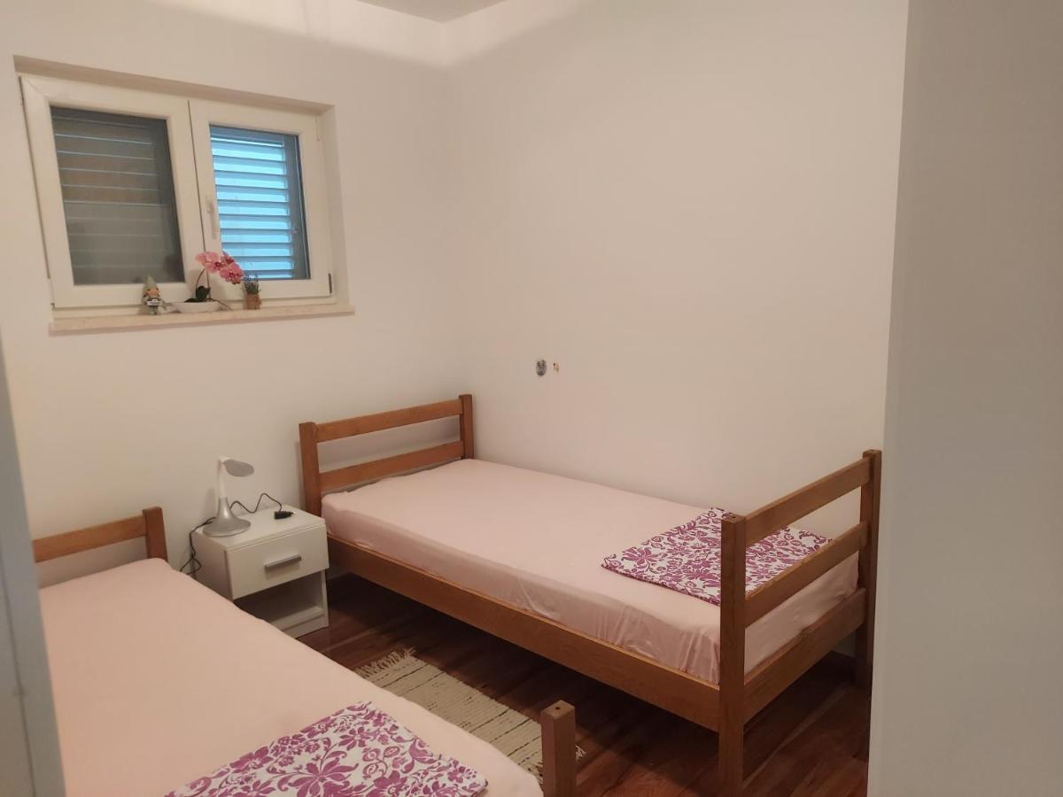 Apartman Slavica Rogoznica  Luaran gambar