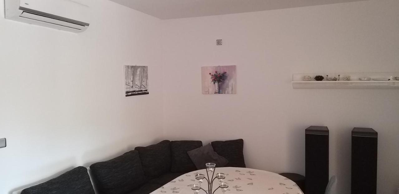 Apartman Slavica Rogoznica  Luaran gambar